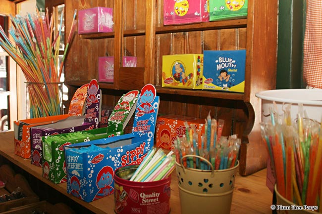 Plum Tree Parys Vintage Restaurant - Photo Gallery