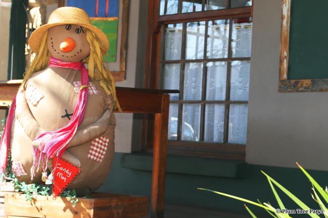 Plum Tree Parys Vintage Restaurant - Photo Gallery
